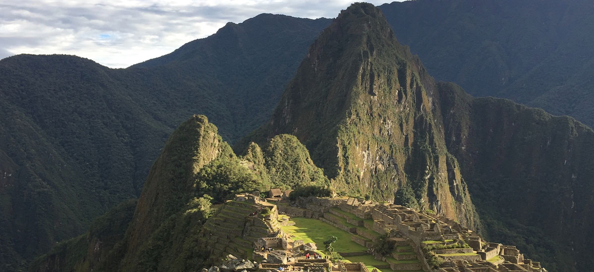 our en Perú 5 días visita Cusco, Machu Picchu, Valle Sagrado y Laguna Humantay