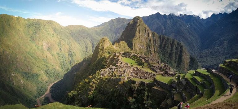 Tour en Perú 5 días visita: Cusco, Machu Picchu, Valle Sagrado y Montaña de Colores